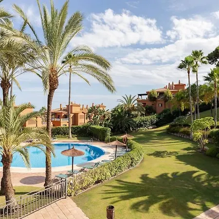 Spacious With Views, Pools + Rdr346 아파트
